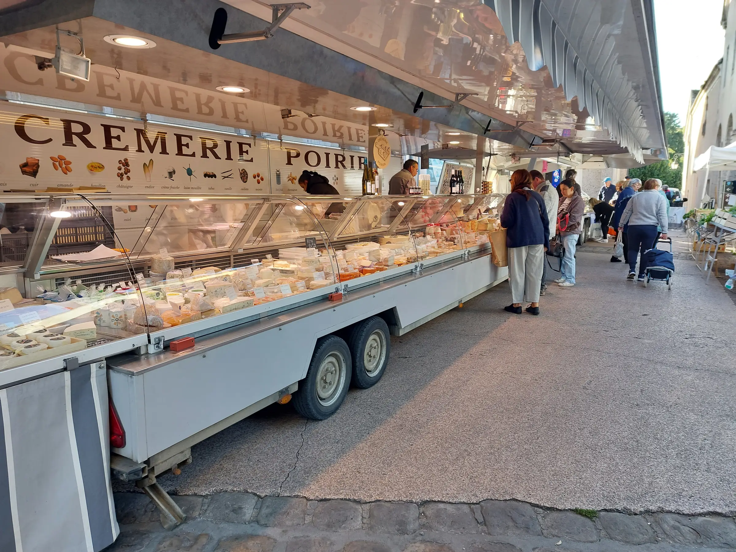 Marché de Ferrières-en-Gâtinais - Vendredi