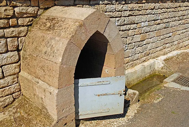Fontaine de Peigney (1)