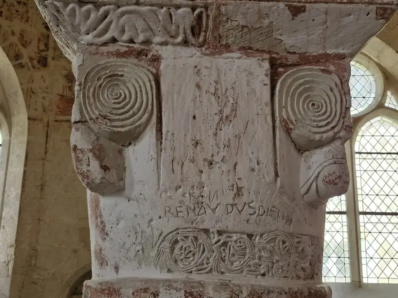 Wivisites : église de Lavardin