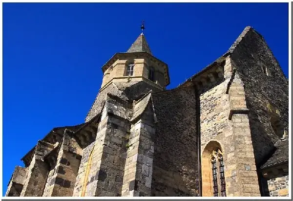 Église St Laurent de Prades d'Aubrac
