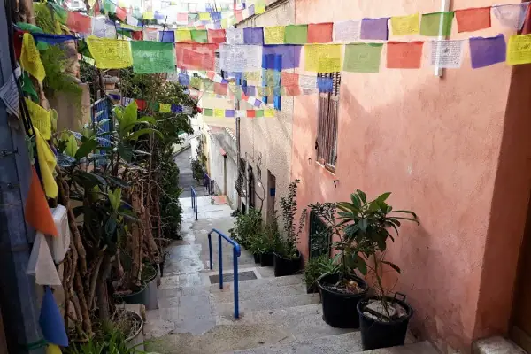 Randonnée/jeu de pistes - Anses et calanques urbaines
