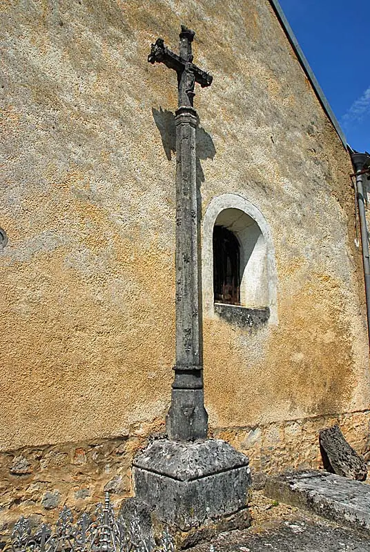 Croix XVe siècle de Vivey