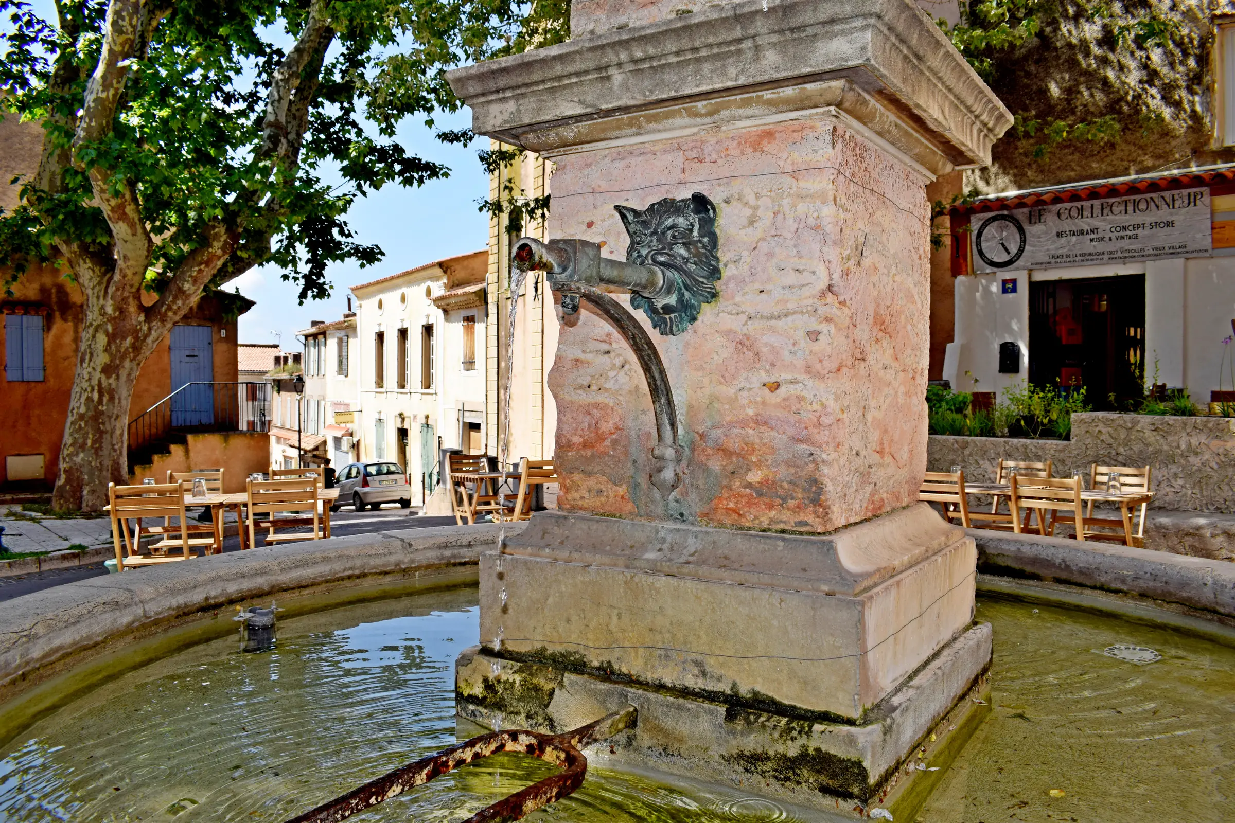 Balade au vieux village de Vitrolles