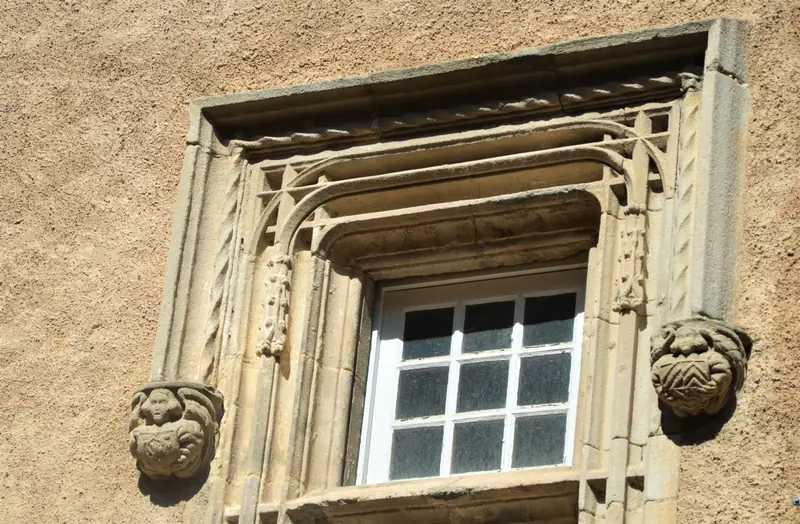 MAISON A MEYRUEIS