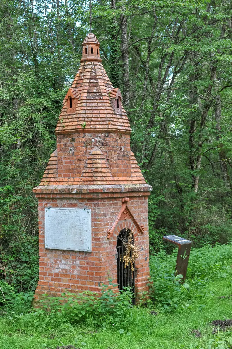 Fontaine Saint-Thibault