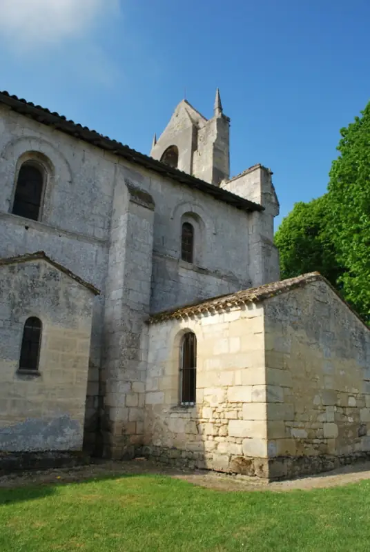 Eglise Saint Etienne à Tauriac