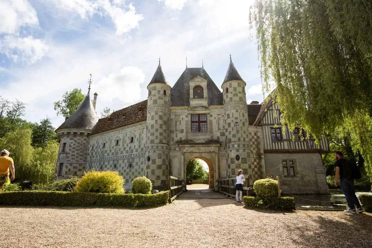 Les Étonnants Patrimoines : Petit architecte