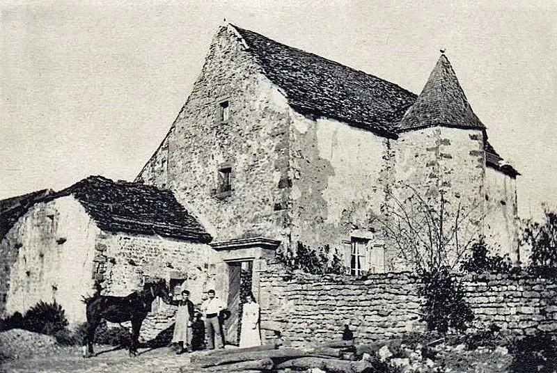 Ancienne maison féodale de Hortes
