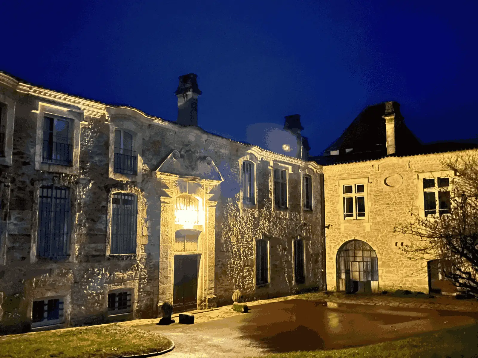 Abbaye Sainte-Marie du Rivet