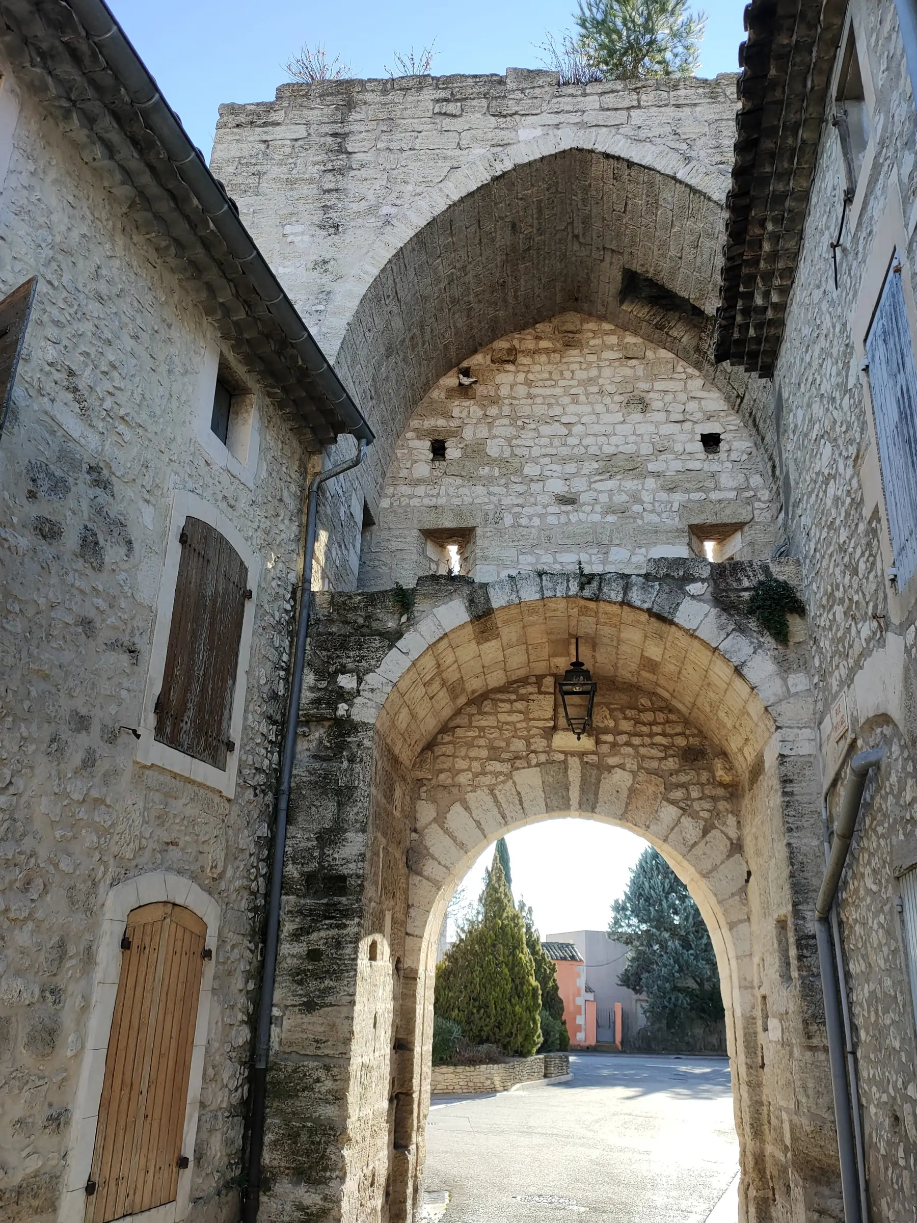 Remparts et portes médiévales