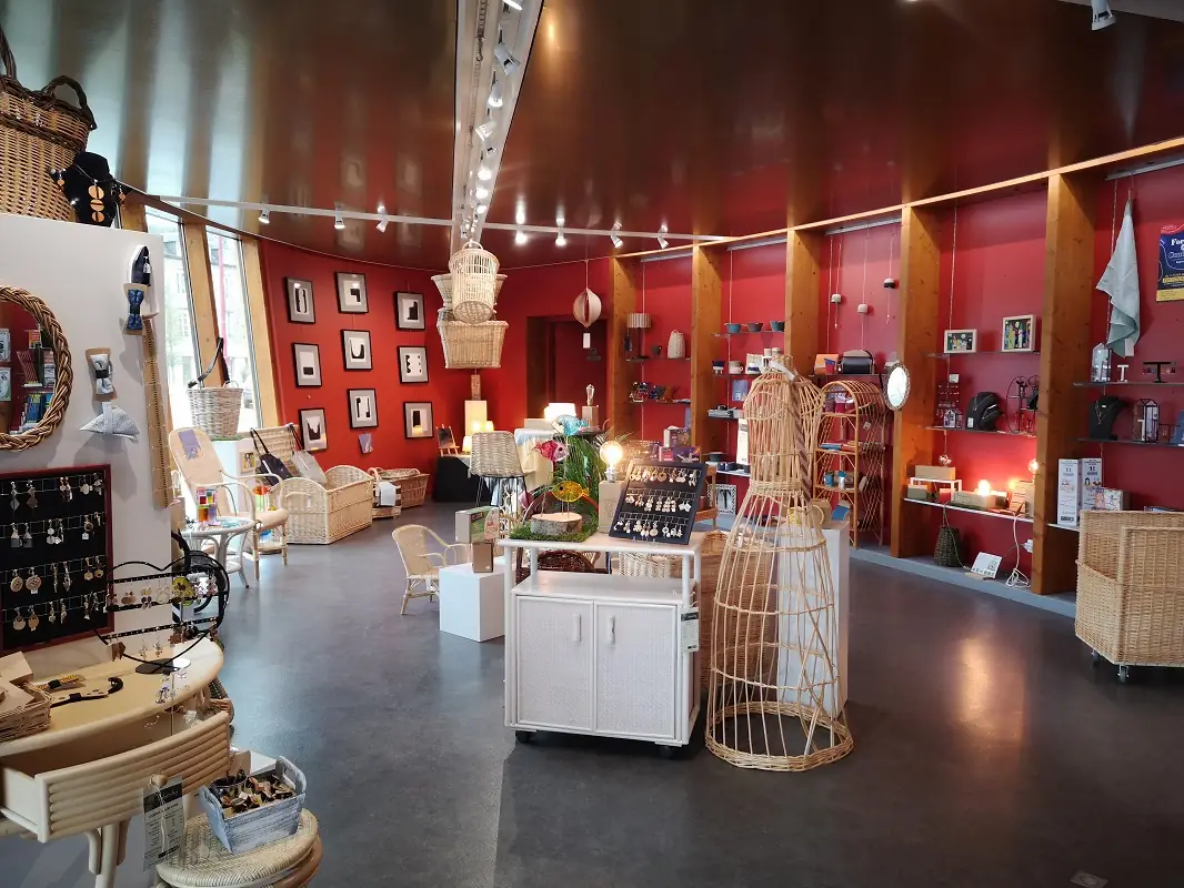 Vitrine des Métiers d'art de Villedieu Intercom