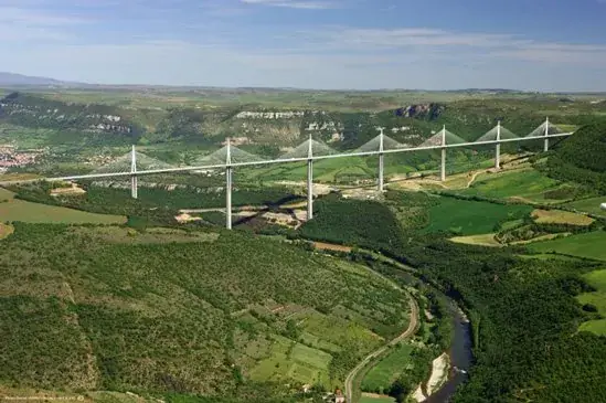 Site du Viaduc de Millau (groupes)