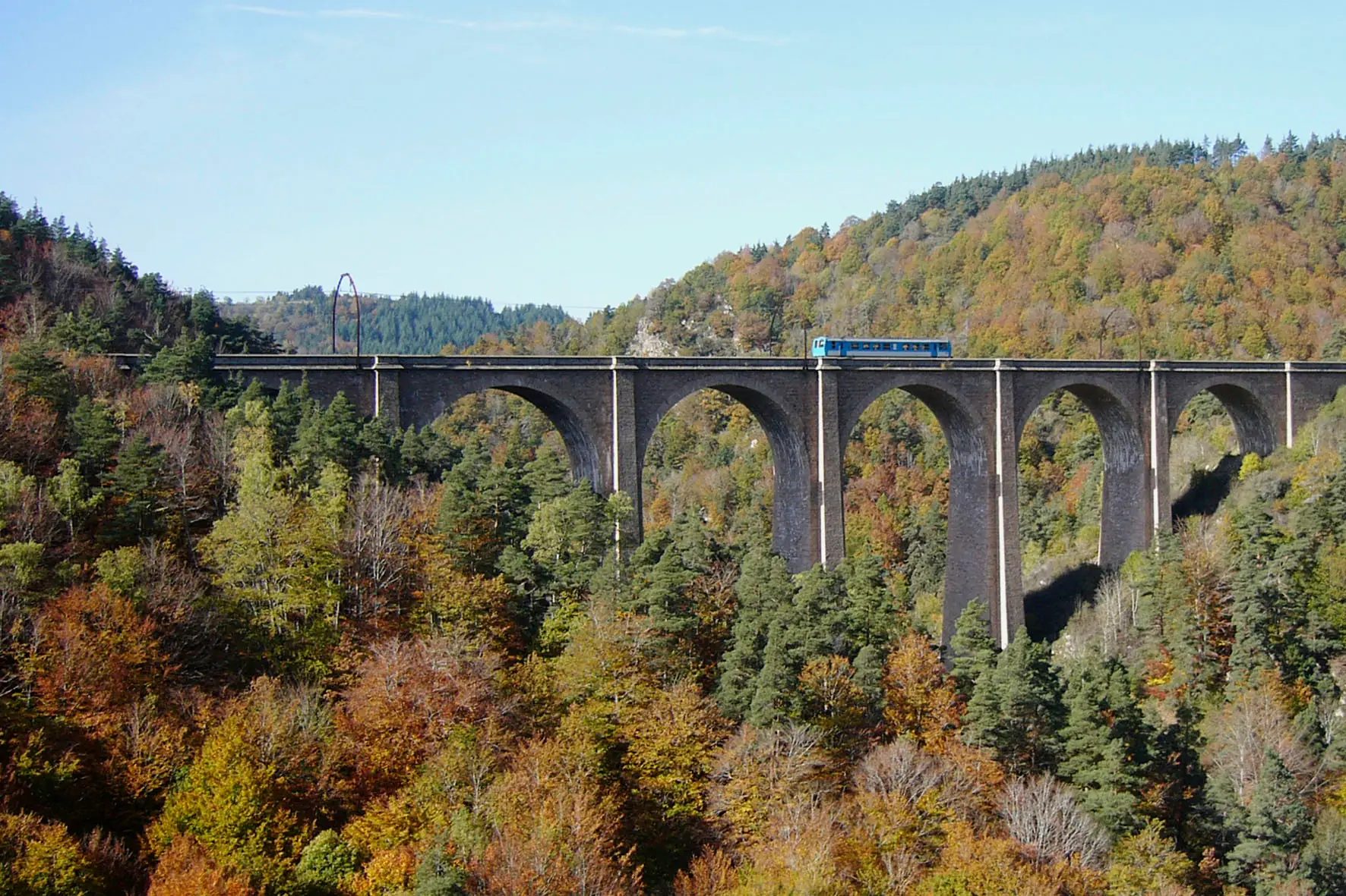 SAINT-LÉGER DE PEYRE