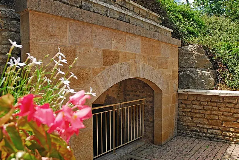 Fontaine de Peigney (2)