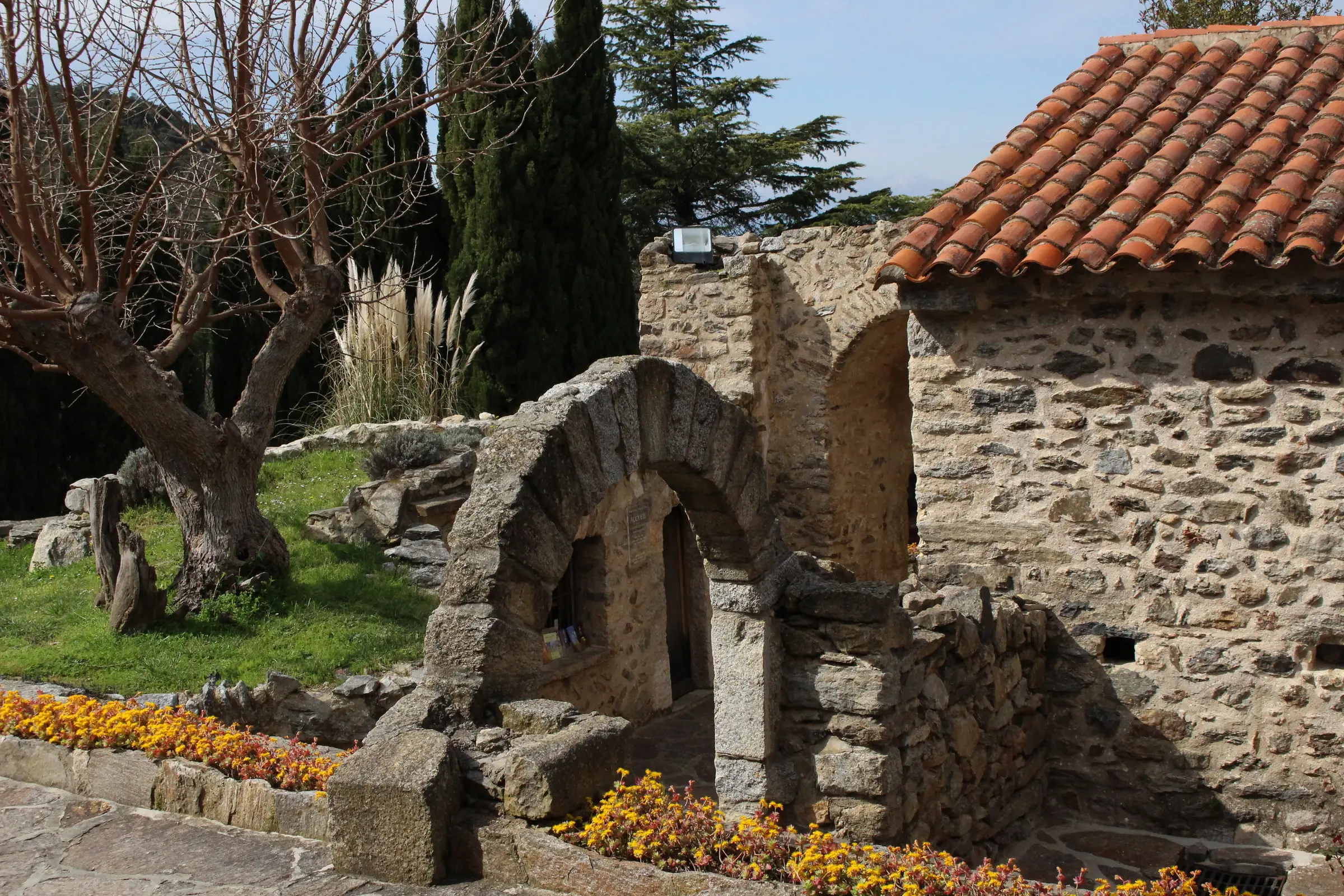 PRIEURE SANTA MARIA DEL VILAR