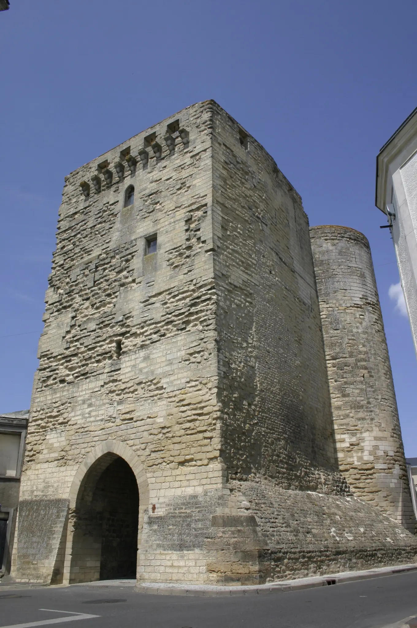Tour Porte au Prévost
