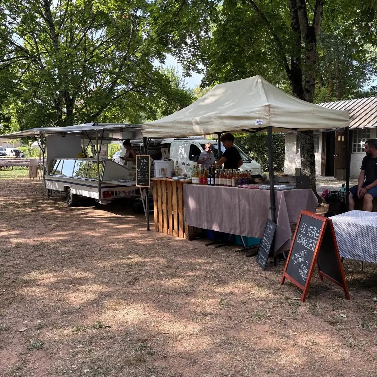 Marché des Producteurs de Pays Voutezac - Le Saillant