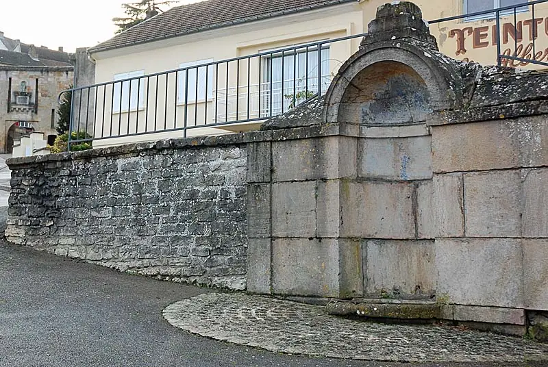 Fontaine de Sous-Murs