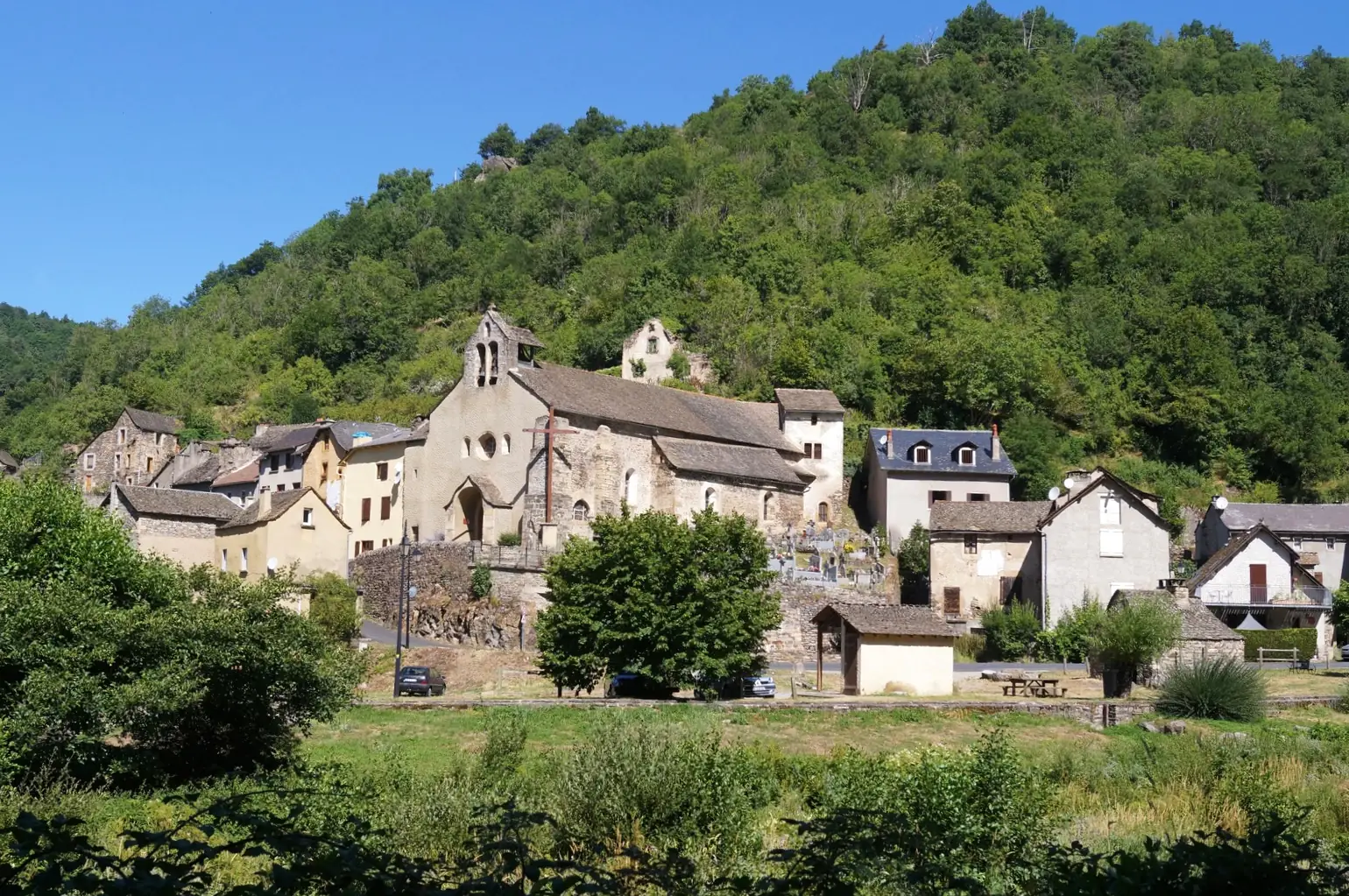 SAINT-LÉGER DE PEYRE