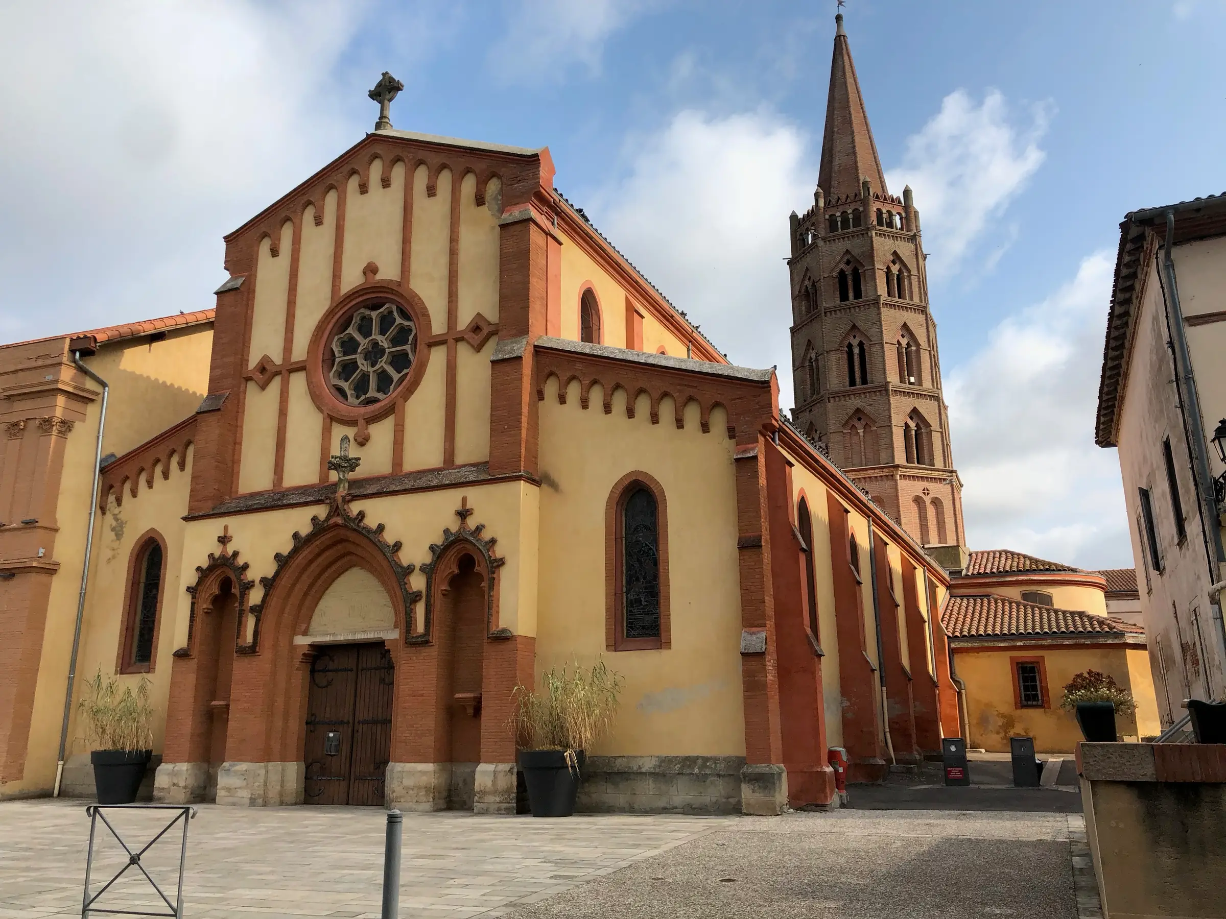 EGLISE ST JEAN BAPTISTE