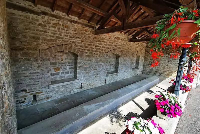 Lavoir de Neuilly-l'Evêque