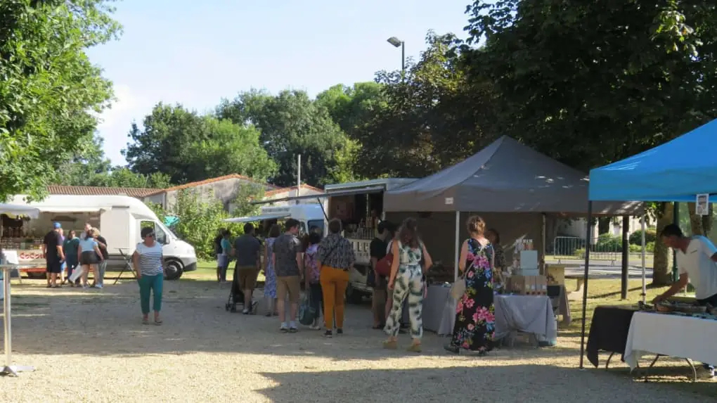 Marché des producteurs et artisans locaux de Bonnes