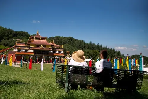 TEMPLE BOUDDHISTE LERAB LING