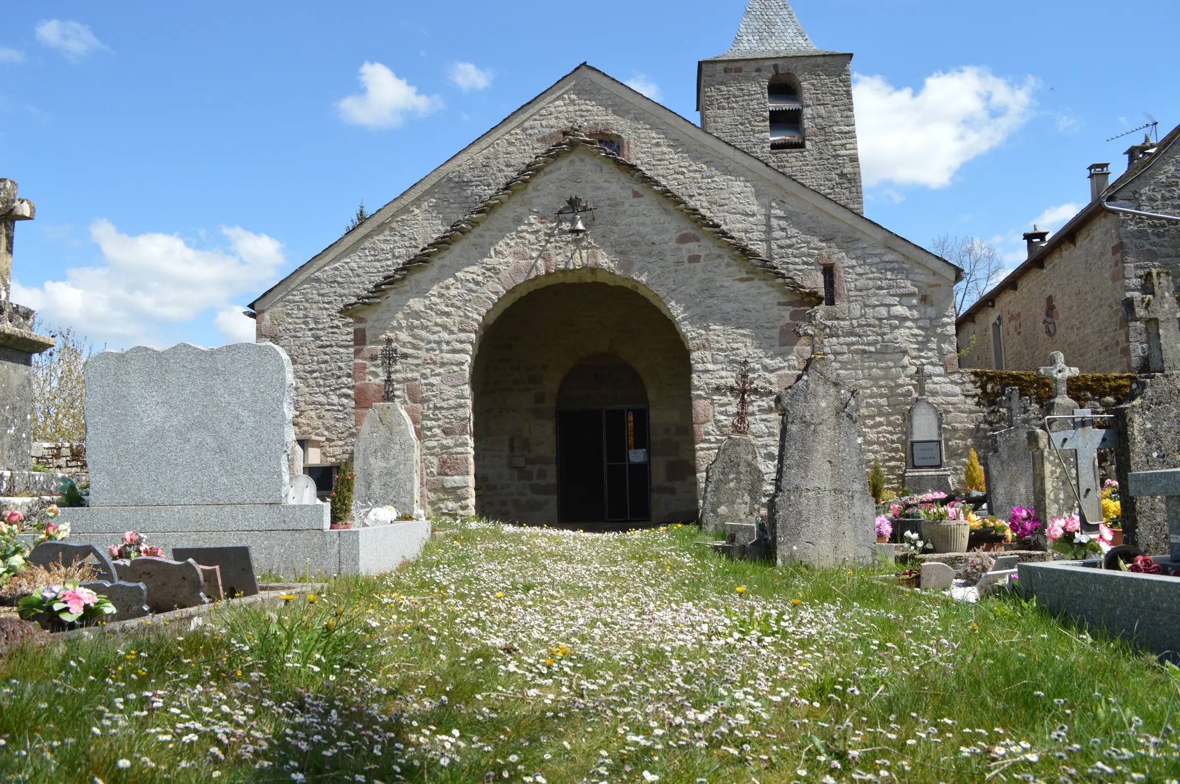 EGLISE SAINT-VINCENT DE CANILHAC