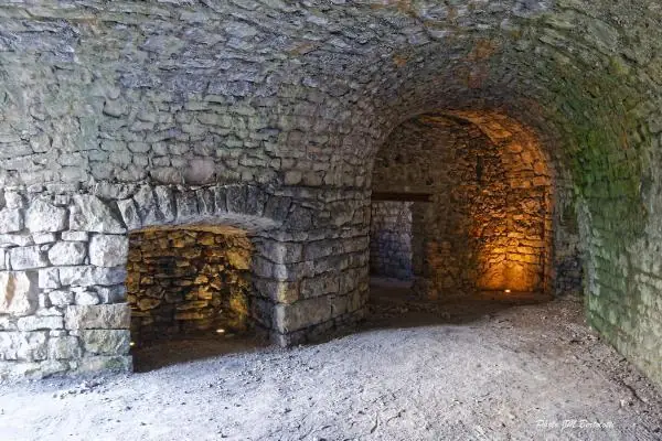 VISITE COMMENTÉE ET IMMERSIVE DU FOUR À CHAUX
