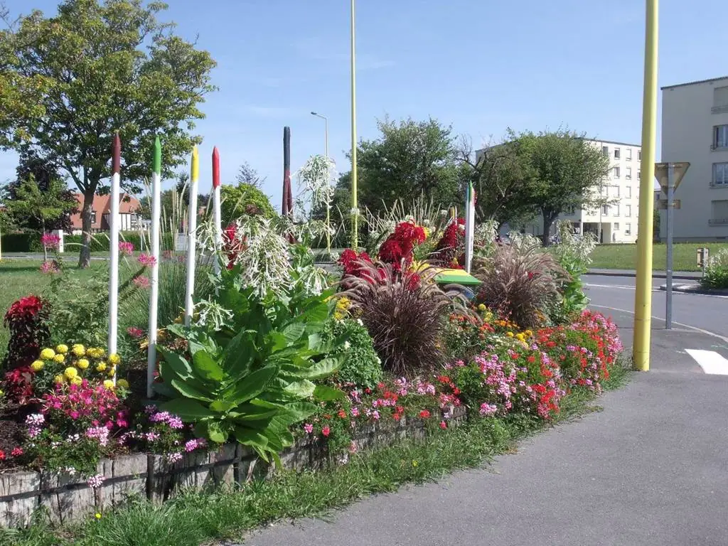 Vouziers - Ville Fleurie "2 fleurs"