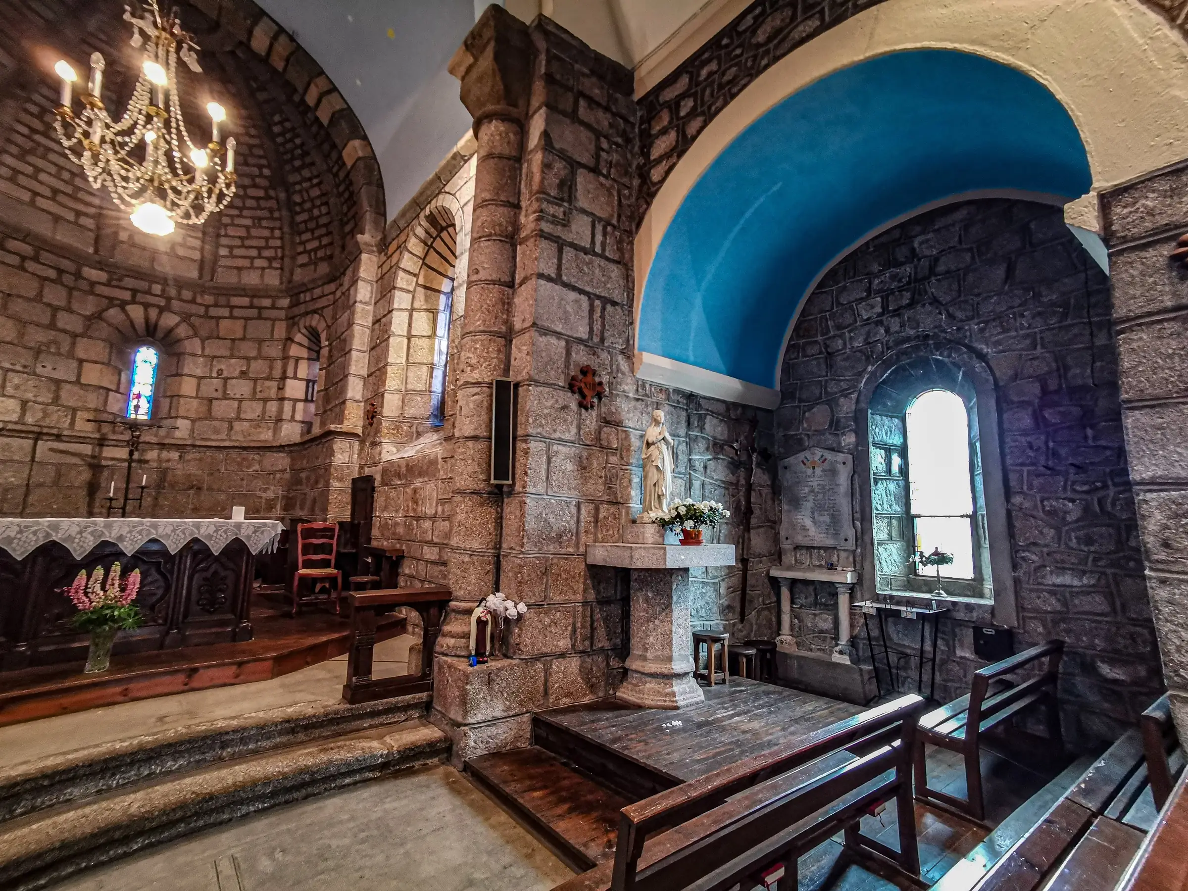 EGLISE DE MALBOUZON