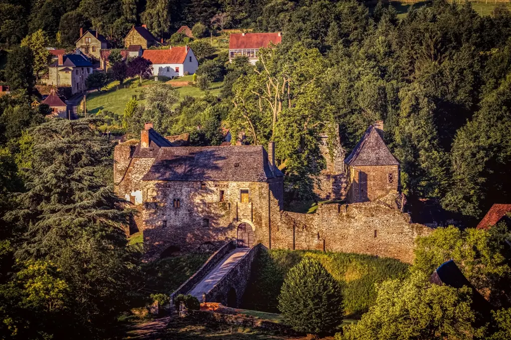 Castrum de Ségur-le-Château