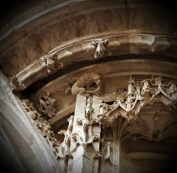 Ruine romantique de la Chapelle Saint-Jacques