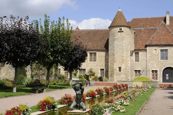 Visite Guidée du Coeur Historique de Saint-Amand-Montrond