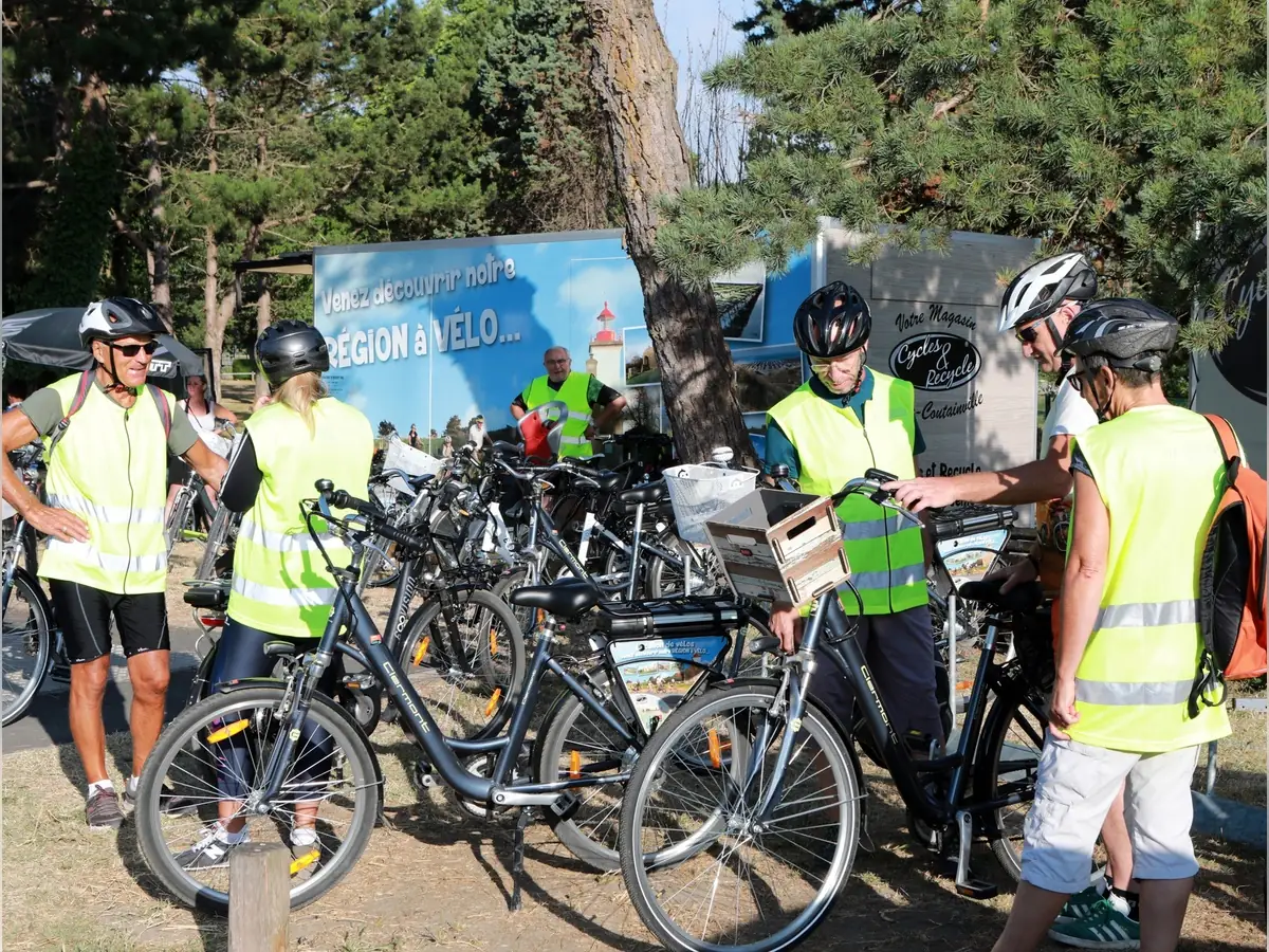 Circuit accompagné en vélo électrique : patrimoine et produits locaux