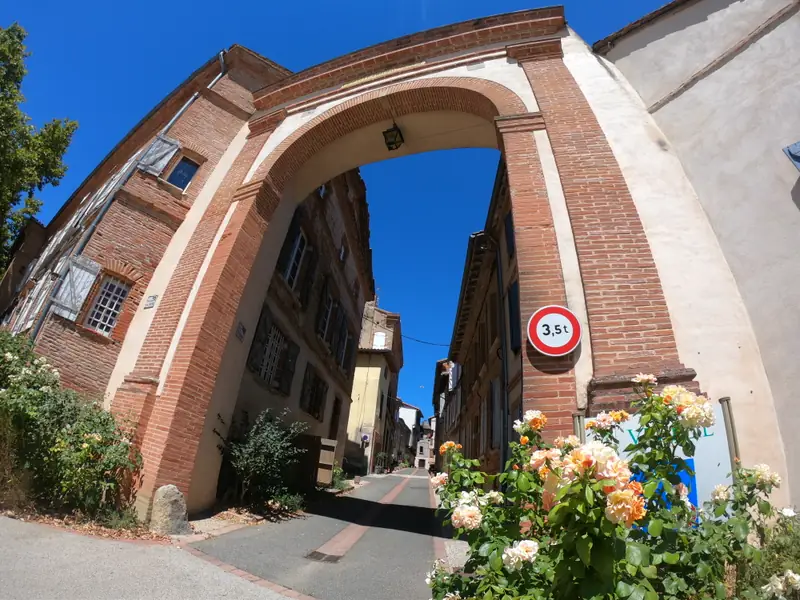 LA PORTE TOLOSANE (OU THOLOZENQUE)