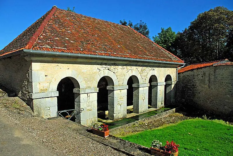 Lavoir de Perrogney-les-Fontaines