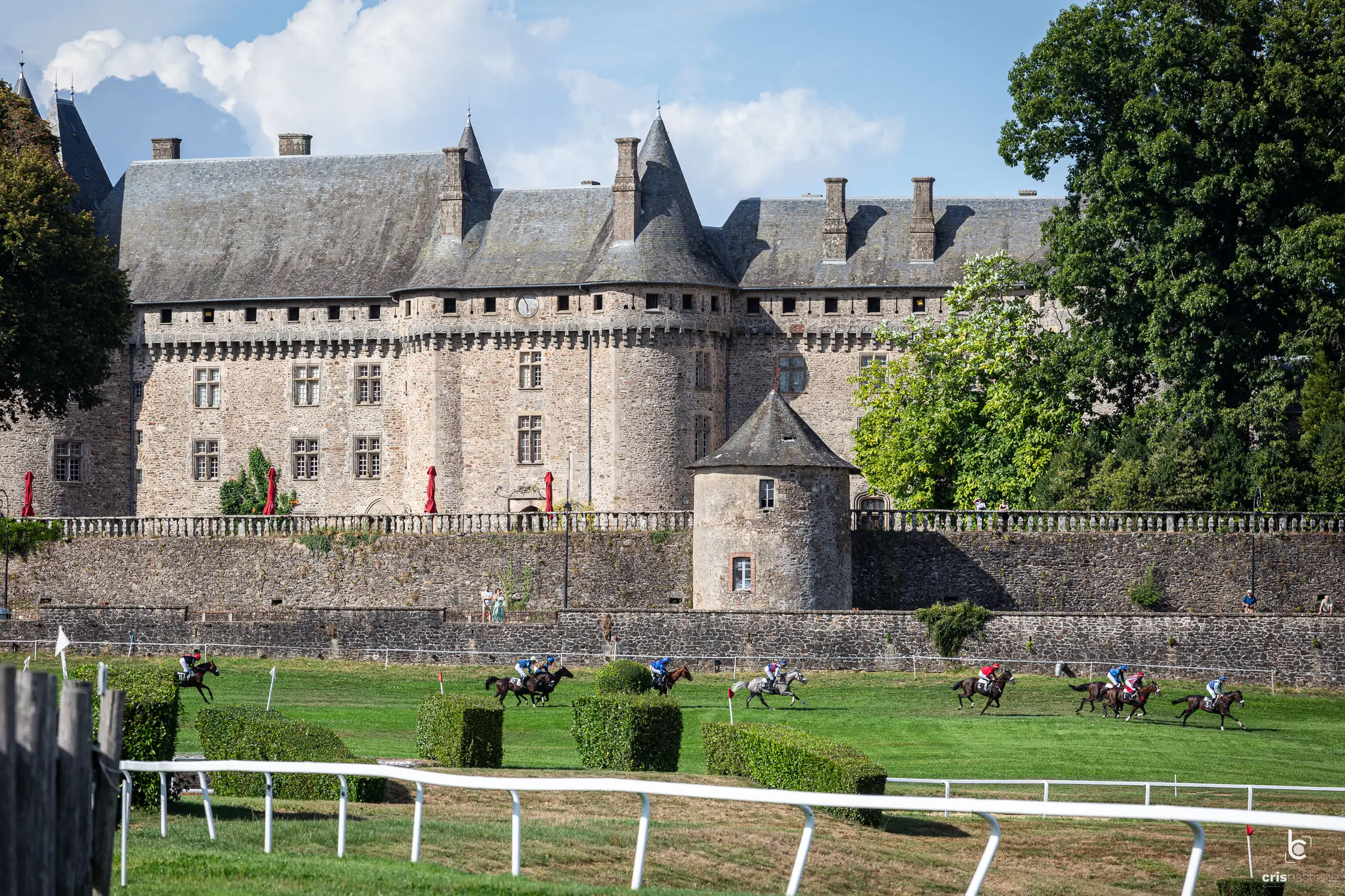 Courses hippiques : Un dimanche au champ de courses