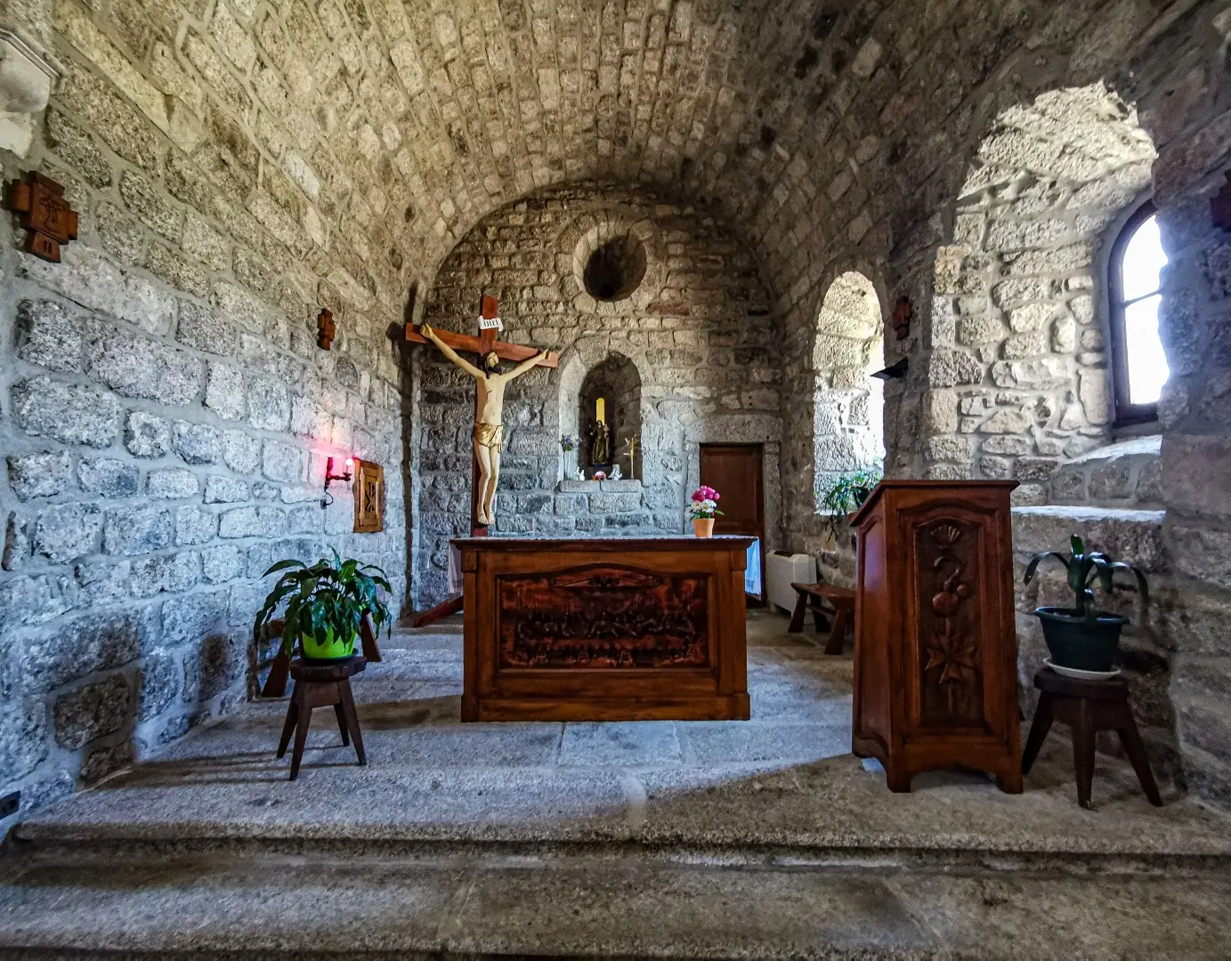 ÉGLISE SAINT-JEAN-BAPTISTE - LES ESTRETS