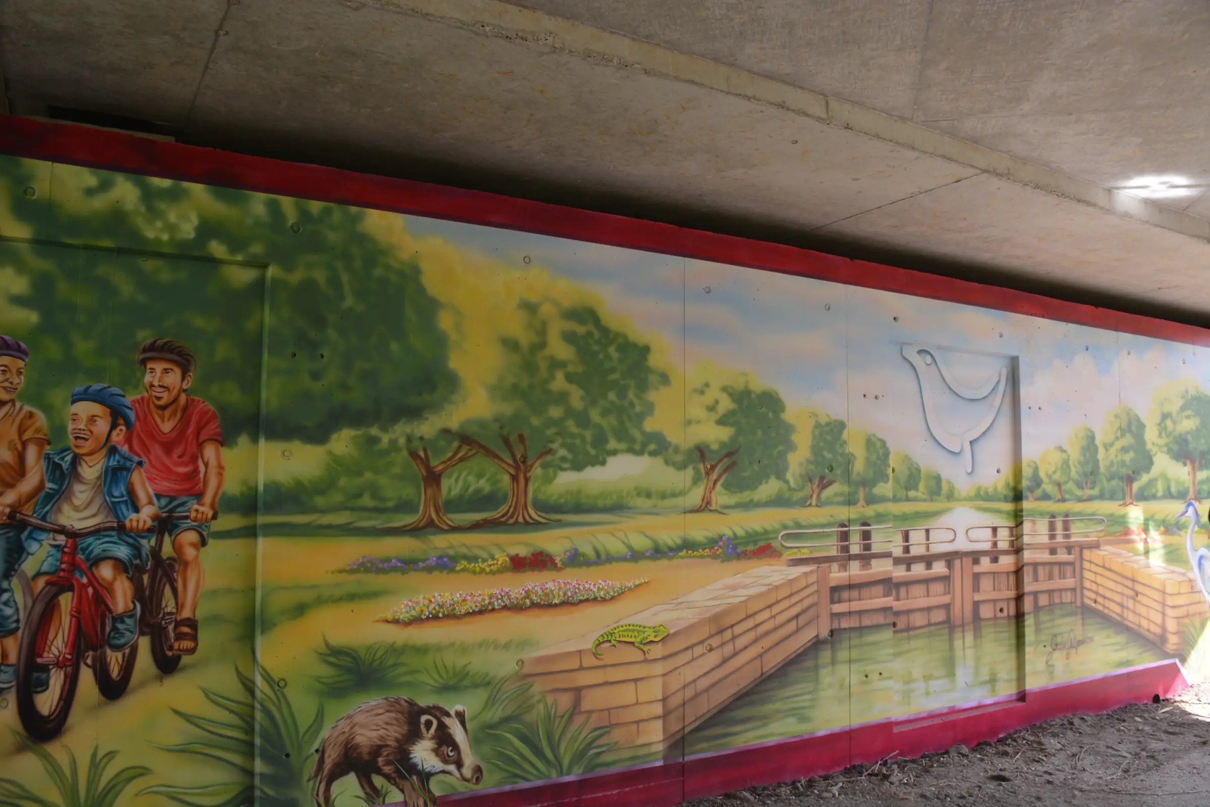 Fresque de Jocelyn Galipeau sur le Canal d'Orléans (D2060)