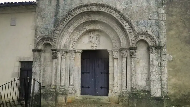 Portail de l'église Saint-Saturnin