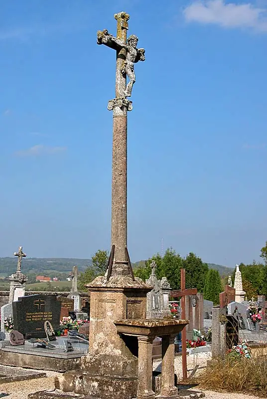 Croix de cimetière d'Heuilley-le-Grand