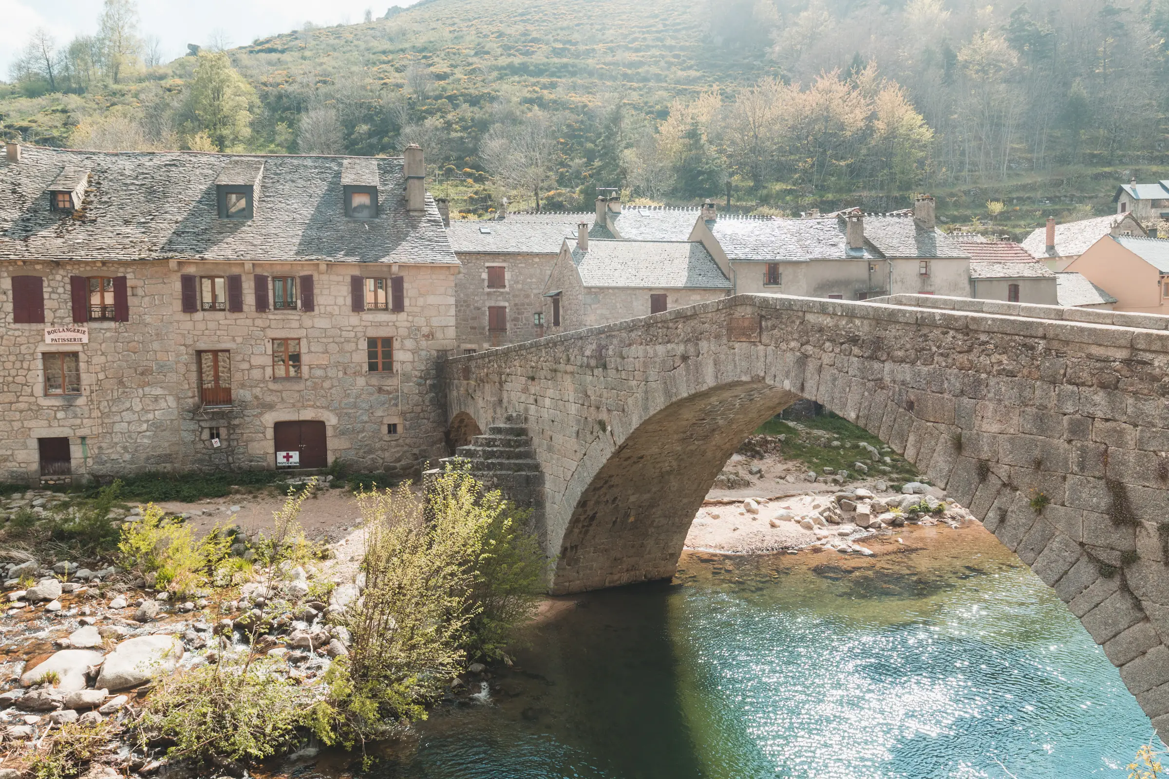 LE PONT ROUMÉJON