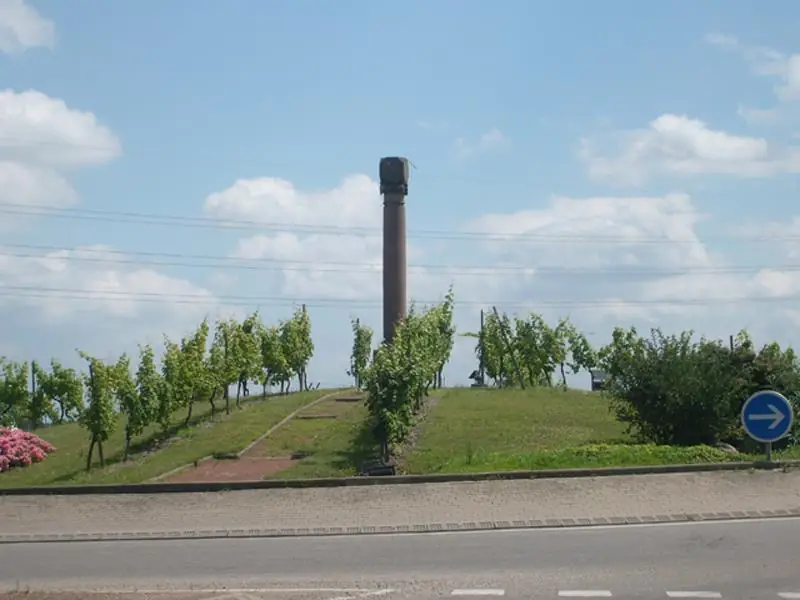 Colonne routière en grès