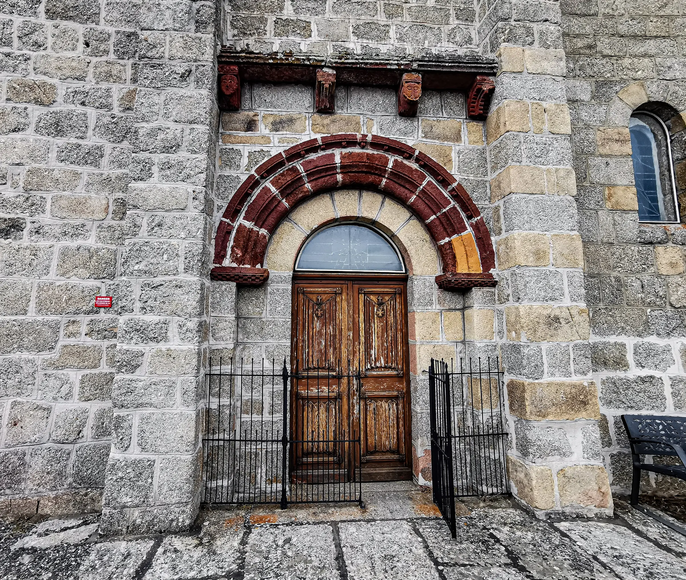 EGLISE SAINT-SATURNIN