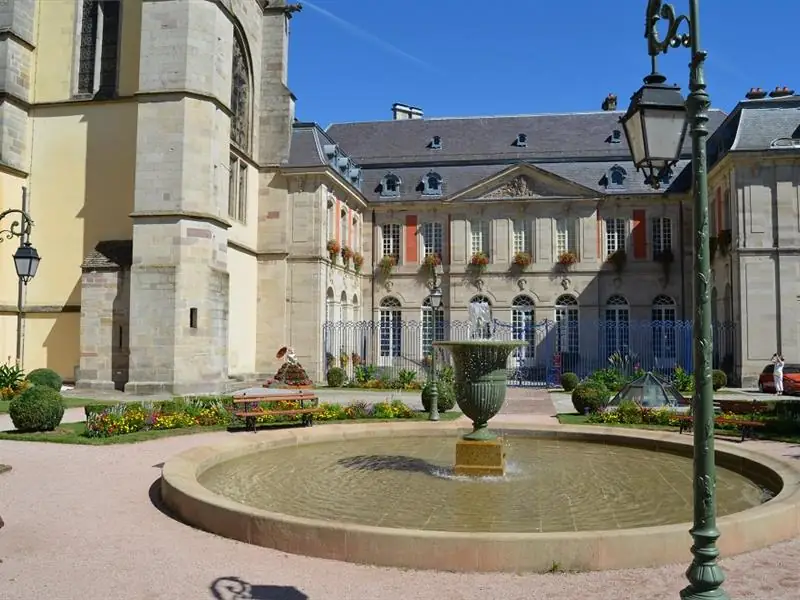 La fontaine de la place de Mesdames