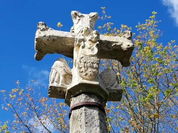 Croix de Bleyssol à Vabre-Tizac
