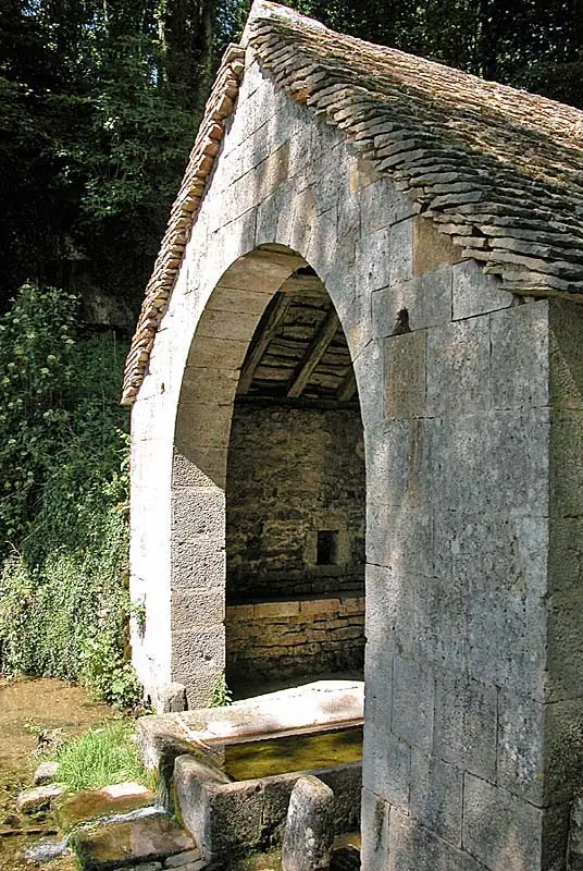 Fontaine Saint-Eloi de Chatoillenot