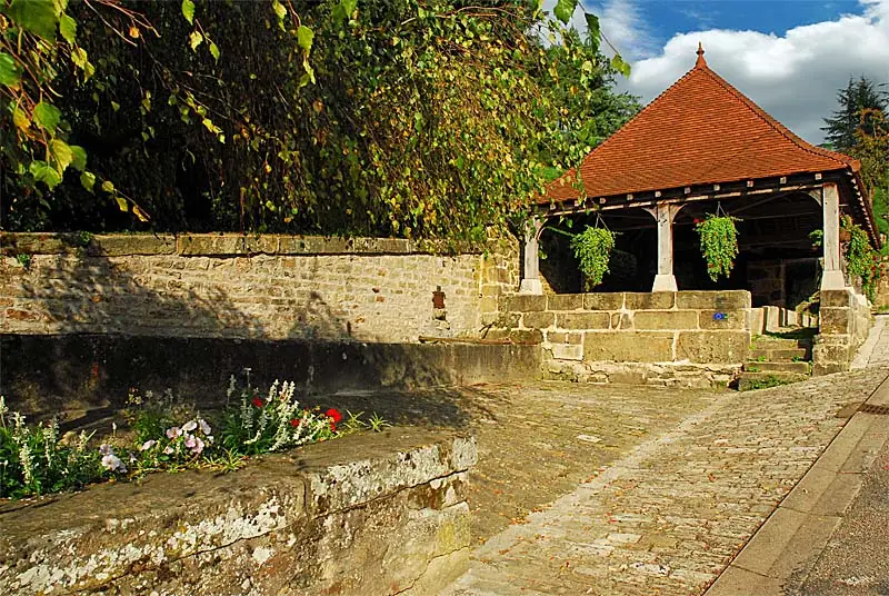 Lavoir de la rue du château de Fayl-Billot