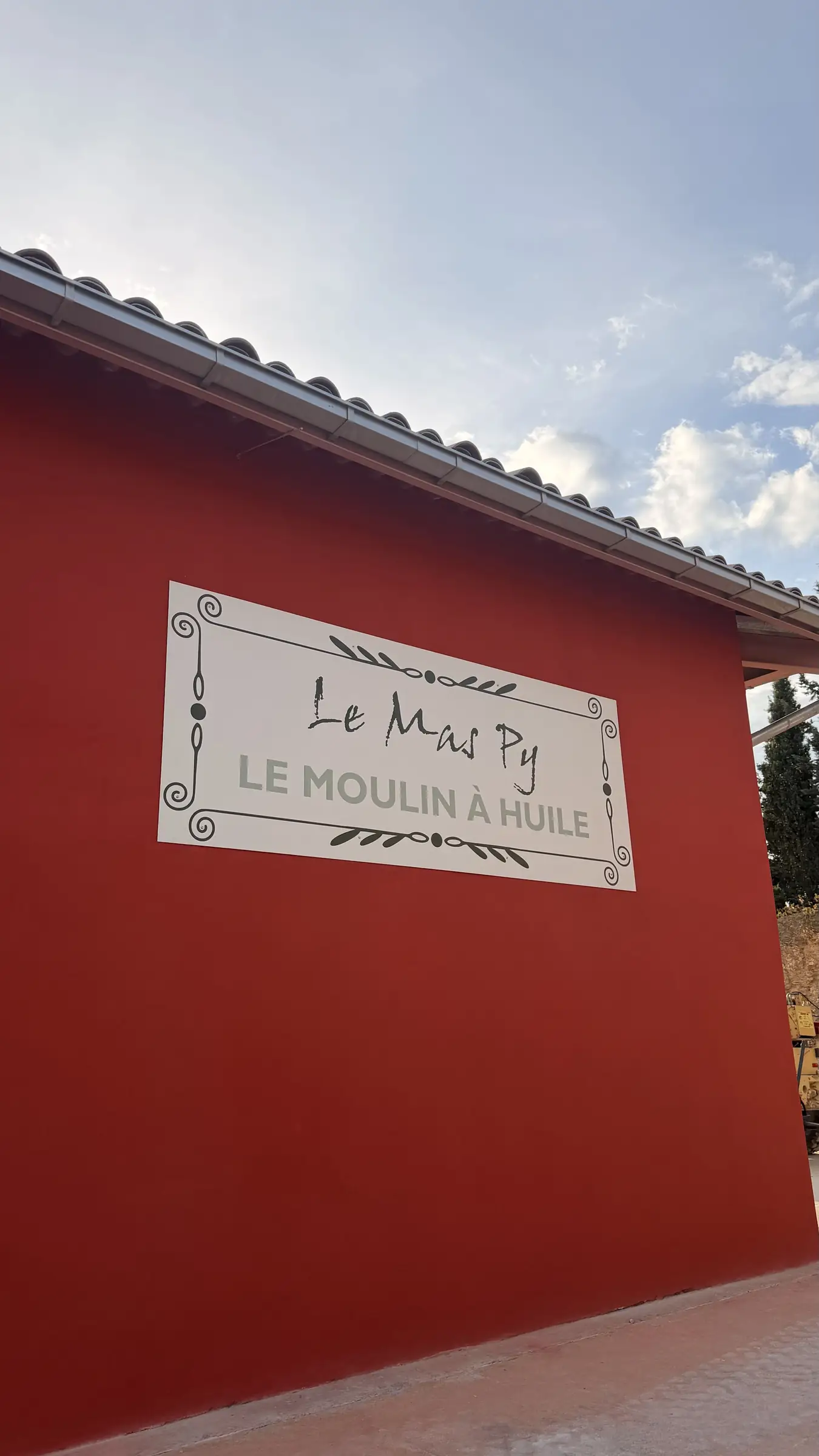 *IMMERSION AU CŒUR DE L'OLIVERAIE : VISITE ACCOMPAGNÉE DU MAS PY ET DÉGUSTATION D'HUILE D'OLIVE D'EXCEPTION